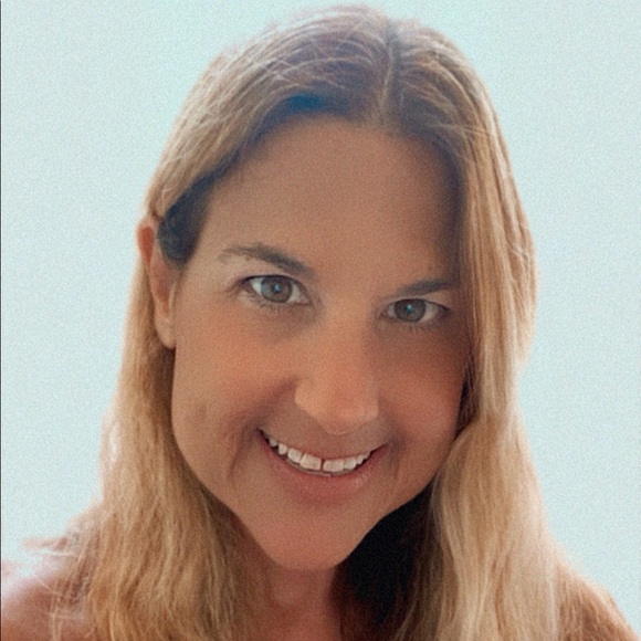 Meet your Posher, Rebecca - Picture 2 of 8